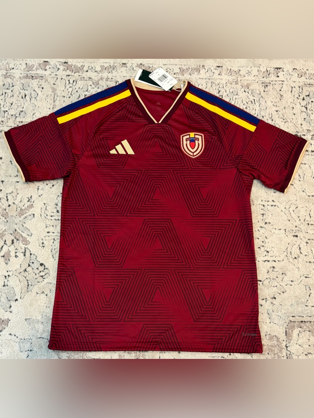 Adidas Authentic Venezuela National Team Vinotinto 2026 Jersey KB3723 Men’s Sz L